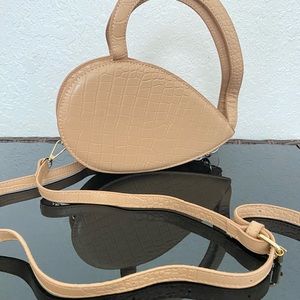 New 3W Forever Heart Shaped Leather Bag